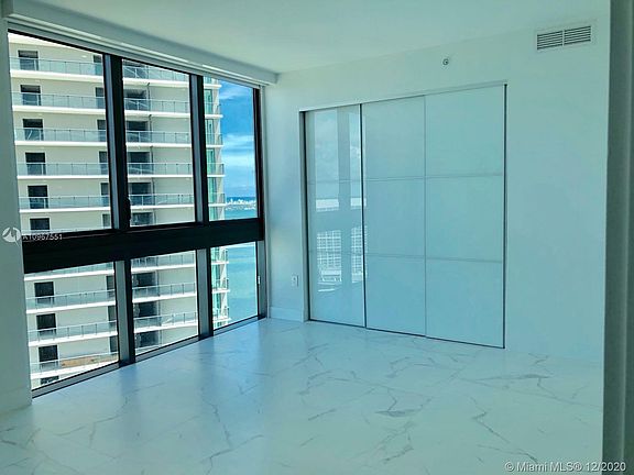 5th image of 650 NE 32nd St Unit 3607