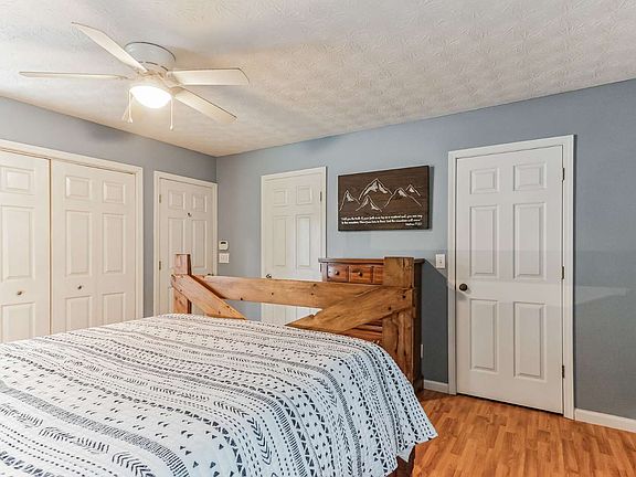 4th image of 309 Emerald Creek Dr