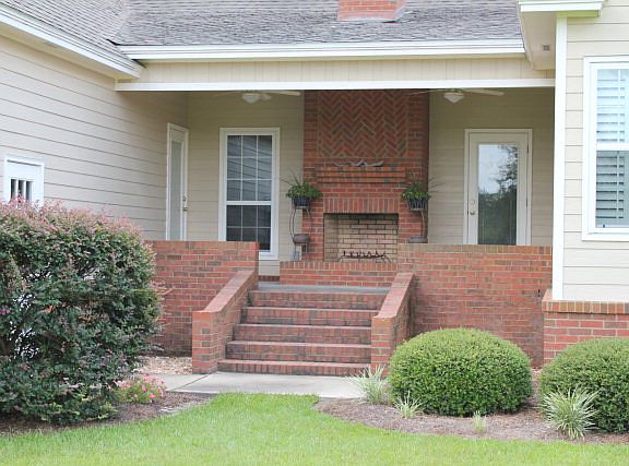 4th image of 142 Lakeview Cir