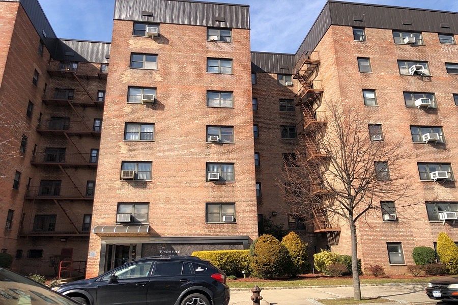 1st image of 3165 138th St APT 5E