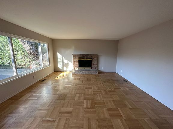2nd image of 1525 Hudson St #Hud-3