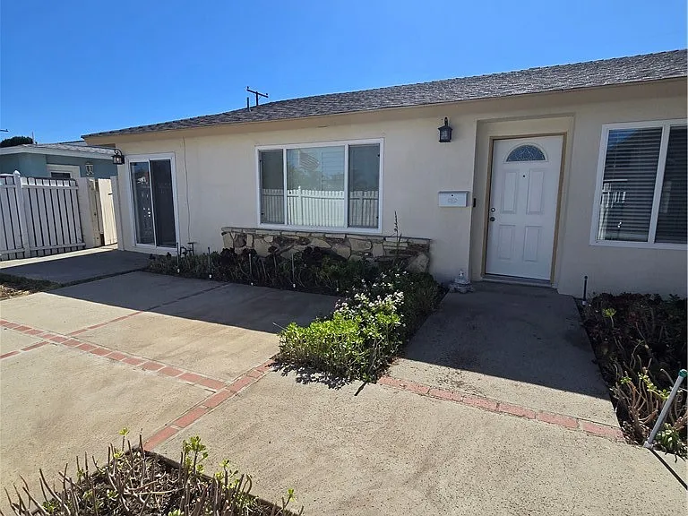 394 N Clinton St — Photo 8