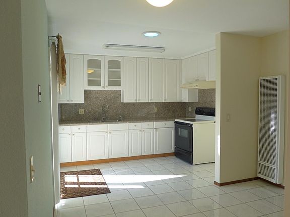 3rd image of 2031 Bikini Ave