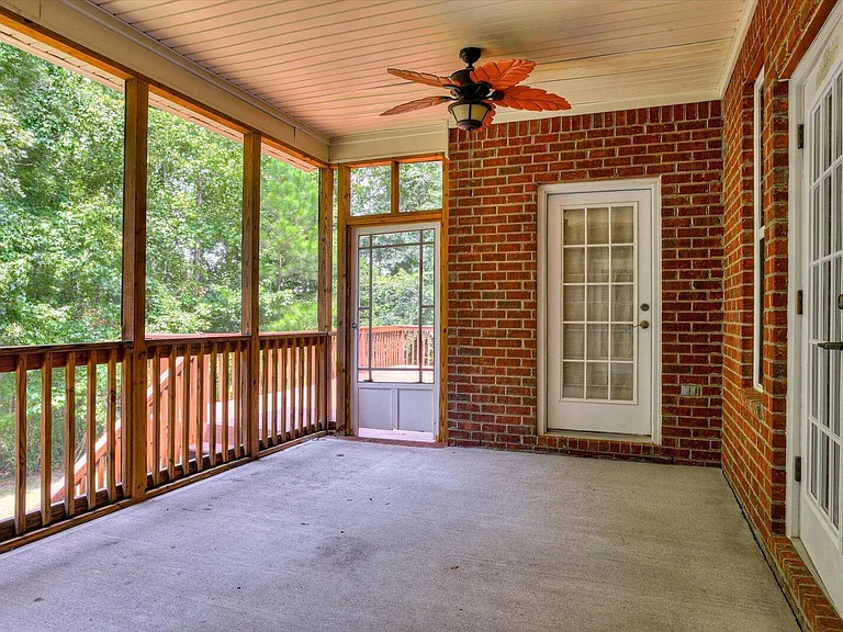 2103 Wythe Dr — Photo 42