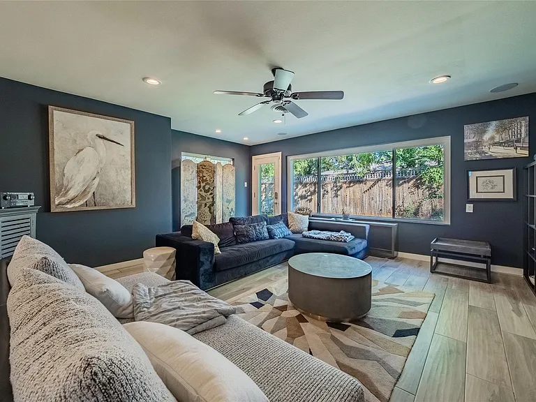 3010 Conway St — Photo 7