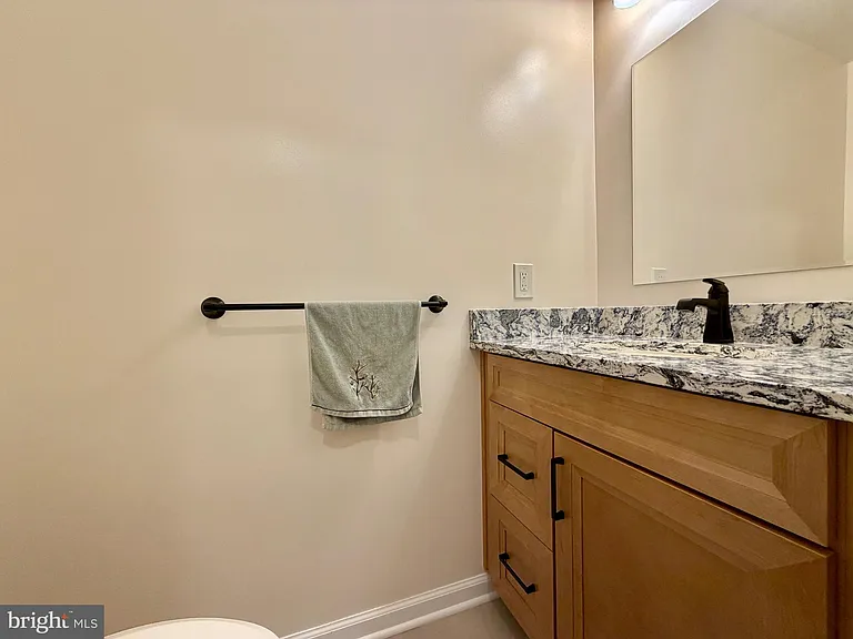 7911 Yancey Dr — Photo 8