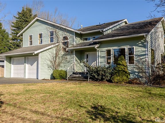 5th image of 3014 Saint Clair St