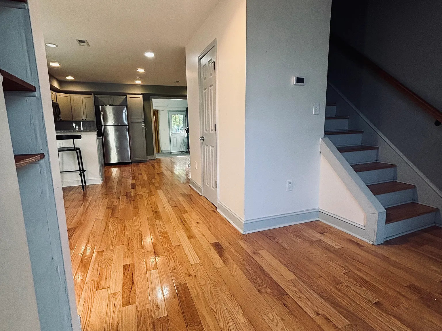 3 bed, 1.5 bath, 1585 sqft, $2,700 — Photo 2