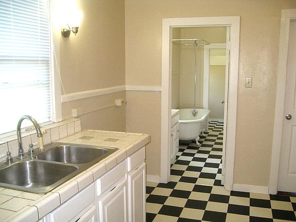 5th image of 3106 1st Ave APT 3