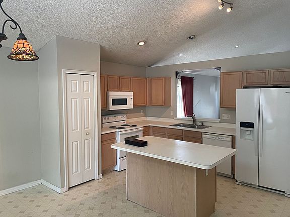 3rd image of 4343 Boca Woods Dr
