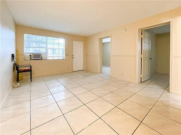 4th image of 1717 NW 8th Pl #1