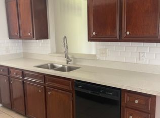 1221 Kitty St, Deer Park, TX 77536