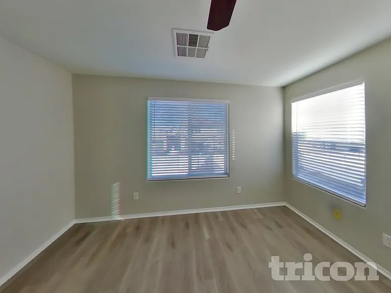 4432 Santa Clarita Ave — Photo 7