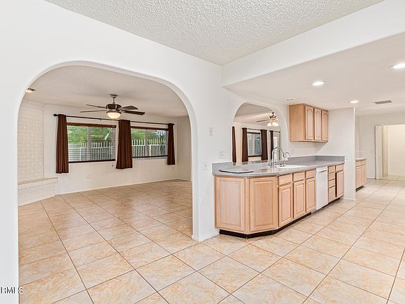 2nd image of 21018 N TOTEM Drive