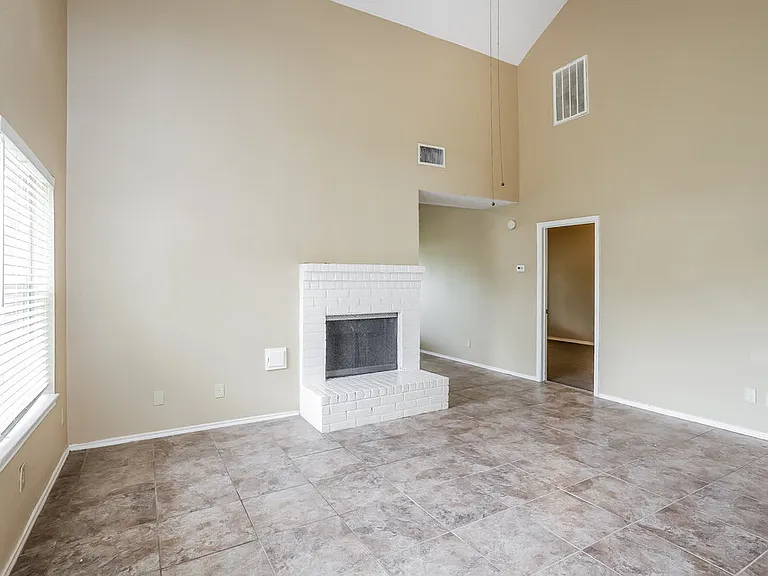 6042 Beaconridge Dr — Photo 4