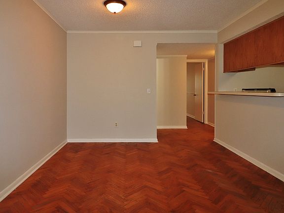 3rd image of 5553 Greatpine Ln N