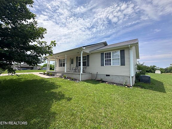 3rd image of 116 Twelve Oaks Dr