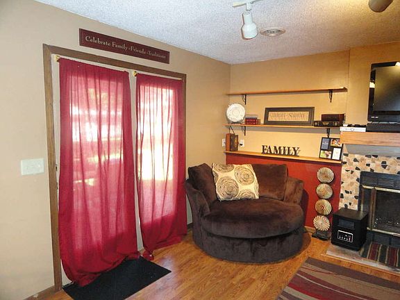 5th image of 11264 Vessey Ave S