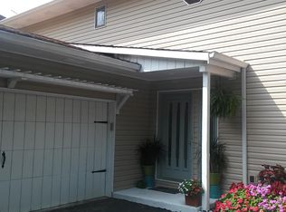 19921 Overlook Cir, Lawrenceburg, IN 47025