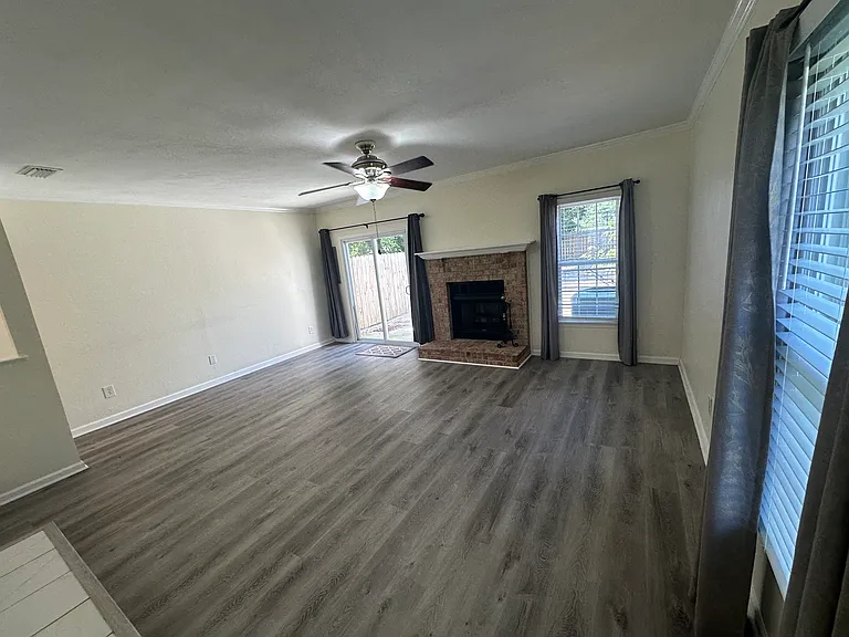 5632 Campus Dr — Photo 7