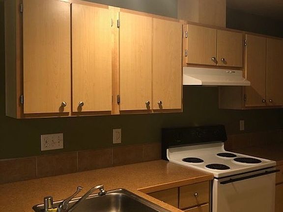 3rd image of 5317 NE 68th Ave APT 3
