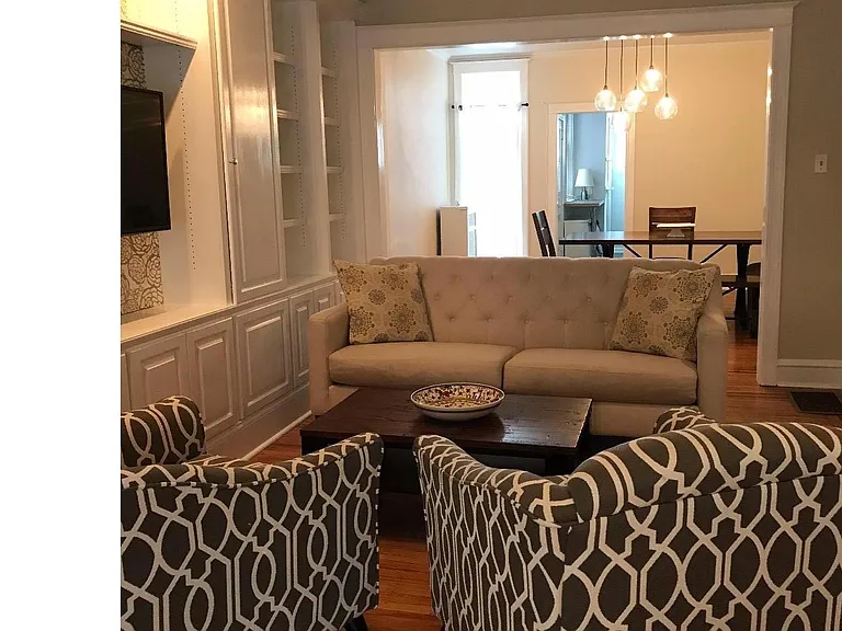 855 N 21st St — Photo 2