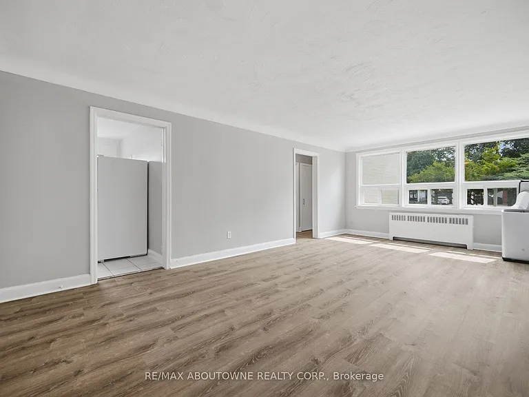 1037 Churchill Ave #1 — Photo 7
