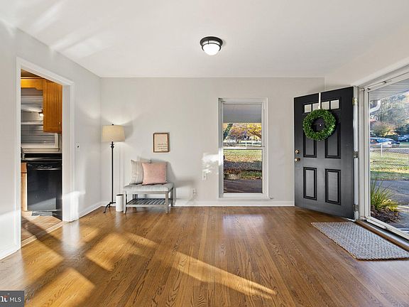 5th image of 339 Stuyvesant St