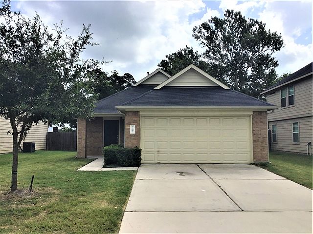1st image of 22362 Queenbury Hills Dr