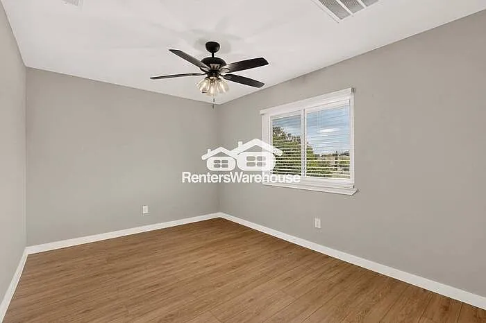 8008 Cornell Dr — Photo 32
