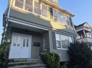370 N 6th St, Newark, NJ 07107