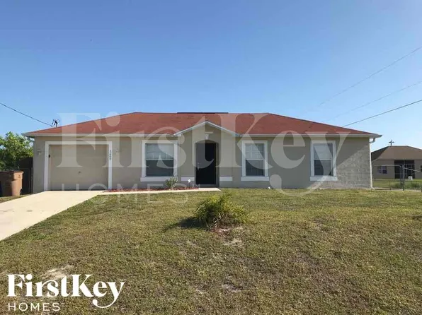 3600 19th St SW, Lehigh Acres, FL 33976