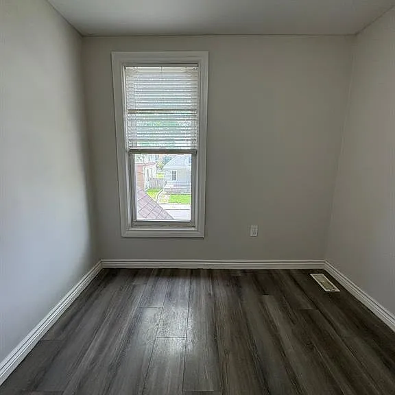 830 Parent Ave — Photo 8