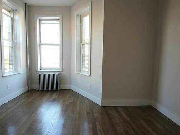 2nd image of 82 Saratoga Ave APT 2R