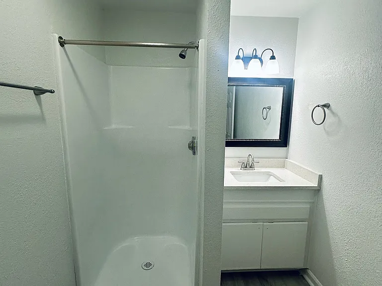 2 Villa Dr #C — Photo 8