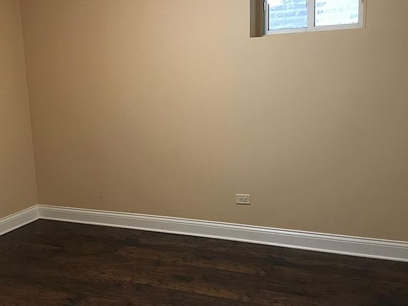 5th image of 4413 W Montrose Ave Suite 1