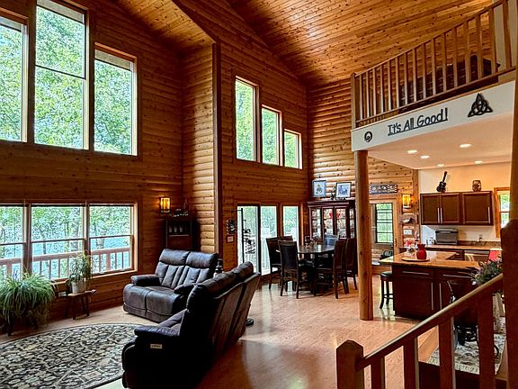 3rd image of 5283 S Pine Lake Ln