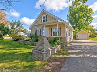 4465 S Center Rd, Burton, MI 48519