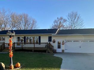 705 Linn St, Walker, IA 52352