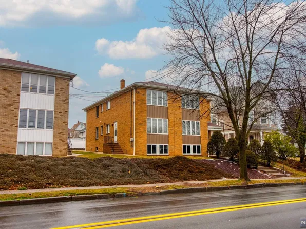 407 Terrace Ave, Hasbrouck Heights, NJ 07604