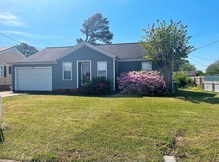 1327 Lee St, Tupelo, MS 38804