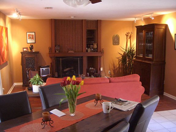 Dining/Living room