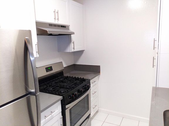5th image of 3533 Keystone Ave #225