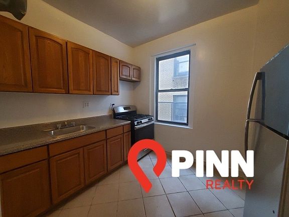 2nd image of 656 W 171st St APT 4B