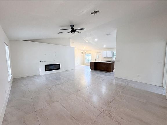 4th image of 11200 ROSEHILL DRIVE