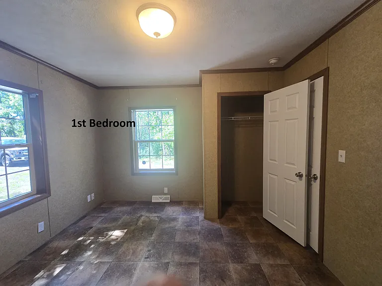107 Rayewood Dr — Photo 7