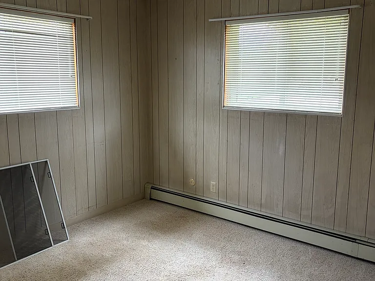 202 Legget Ave — Photo 10