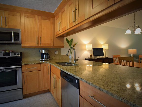 5th image of 3815 Arelia Dr S