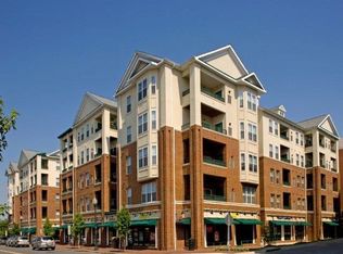 108 Olde Towne Ave #201, Gaithersburg, MD 20877