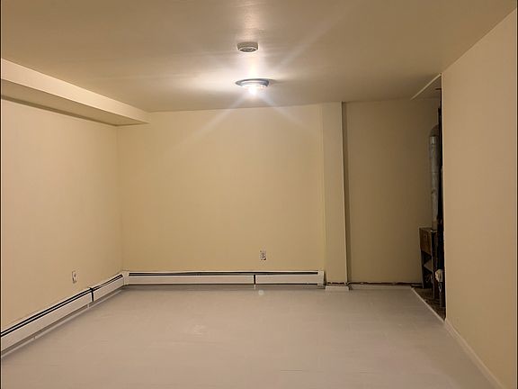 3rd image of 16908 110th Ave